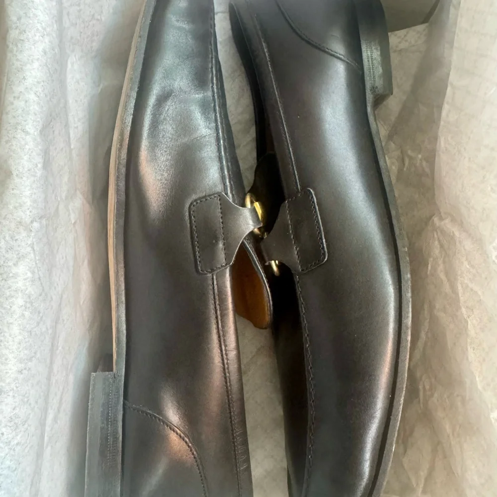 Gucci Jordaan Leather Loafers in Black w/ Gold Horsebits - Picture 11 of 13